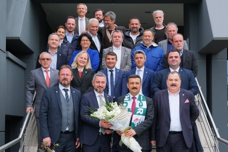 İYİ Parti Bursa'dan Bursaspor'a ziyaret