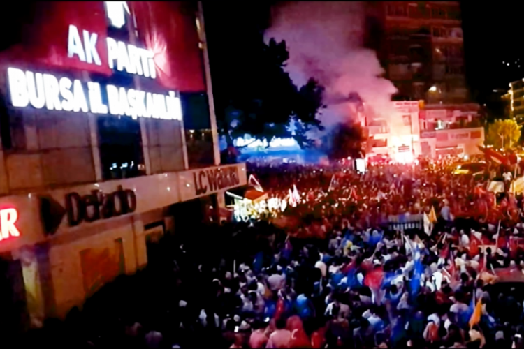 AK Parti Bursa videosu sosyal medyada g&uuml;ndem oldu
