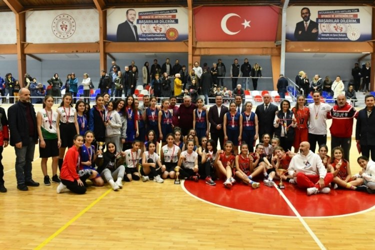 Mustafakemalpaşa sporda altın &ccedil;ağını yaşıyor
