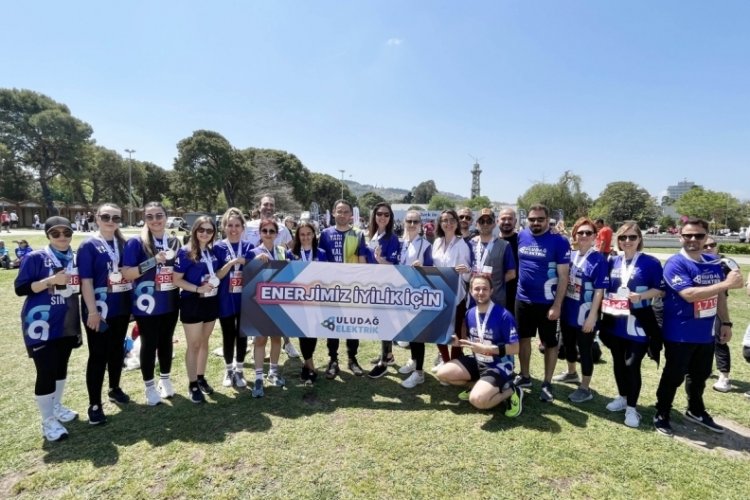 Uludağ Elektrik koşu takımı, eğitim seferberliği i&ccedil;in maratonda