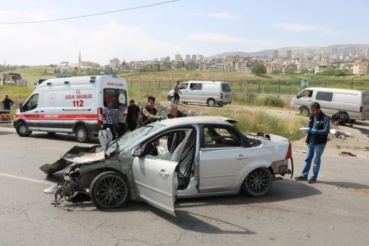 Kahramanmaraş'ta trafik kazası: 2 &ouml;l&uuml;, 2 yaralı