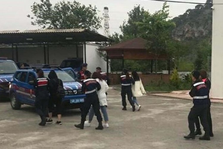 Muğla ve Denizli'de, masaj salonlarına fuhuş operasyonu: 8 g&ouml;zaltı