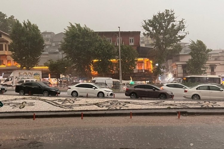 Kahramanmaraş'ta sağanak hayatı fel&ccedil; etti