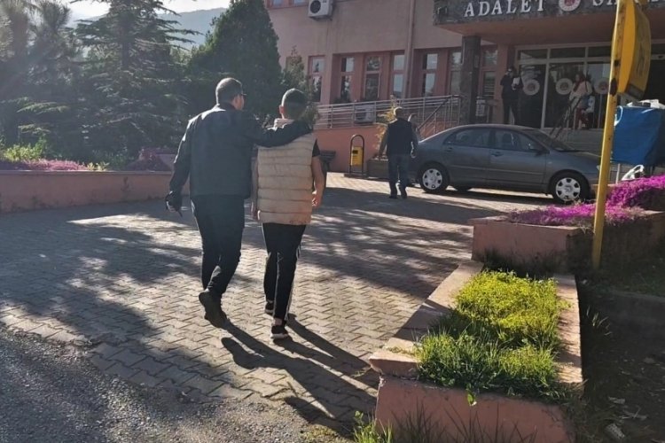 Karab&uuml;k'te 47 sabıka kaydı bulunan 14 yaşındaki hırsız tutuklandı