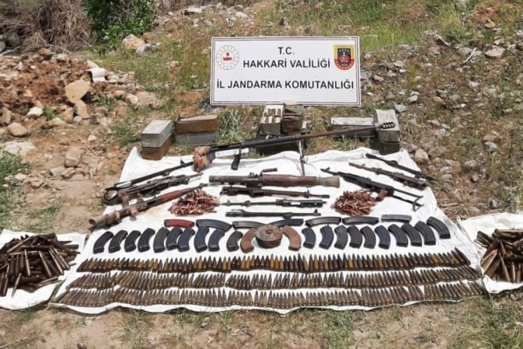 Hakkari'de silah ve m&uuml;himmat ele ge&ccedil;irildi