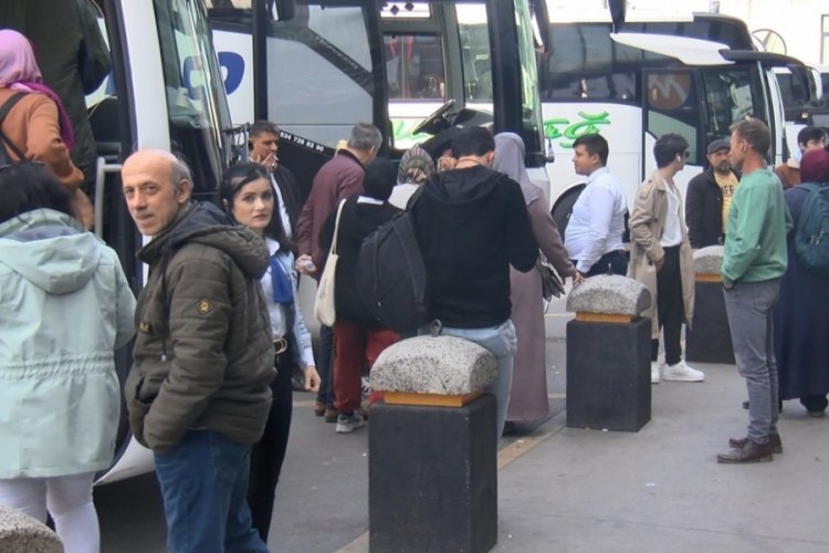 Otogarlarda se&ccedil;im hareketliliği s&uuml;r&uuml;yor