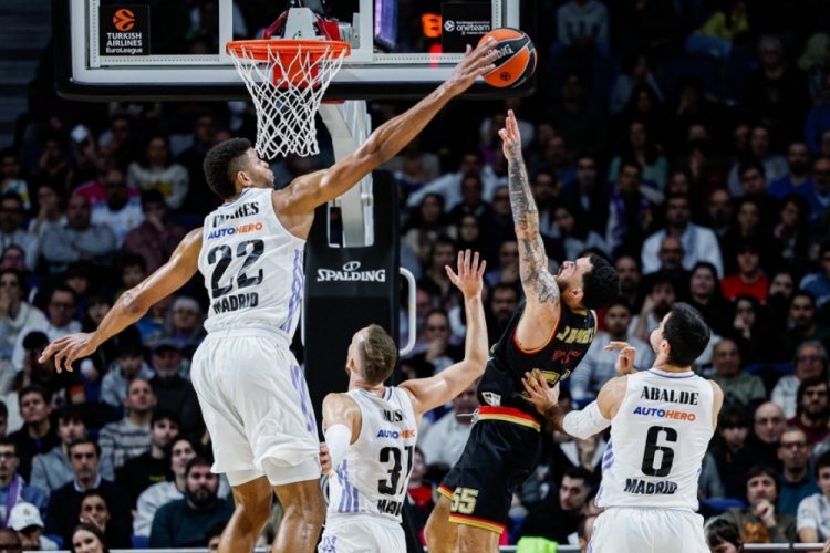 Walter Tavares, THY Euroleague'de yılın savunma oyuncusu se&ccedil;ildi
