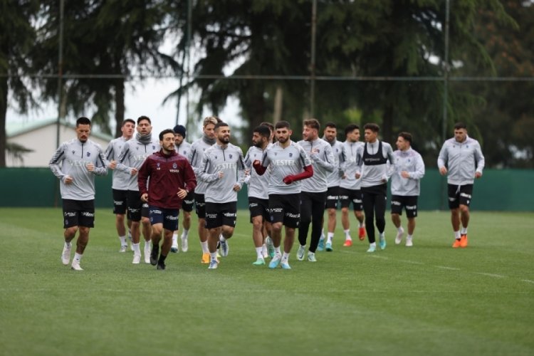 Trabzonspor, Fenerbah&ccedil;e ma&ccedil;ı hazırlıklarını s&uuml;rd&uuml;rd&uuml;