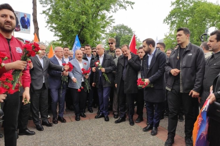 AK Parti Bursa'dan sevgi y&uuml;r&uuml;y&uuml;ş&uuml;