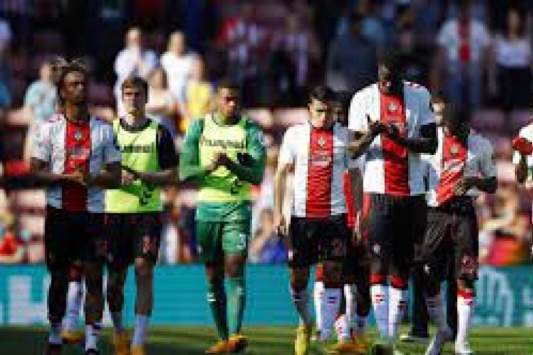 Southampton, Premier Lig'de k&uuml;me d&uuml;şt&uuml;
