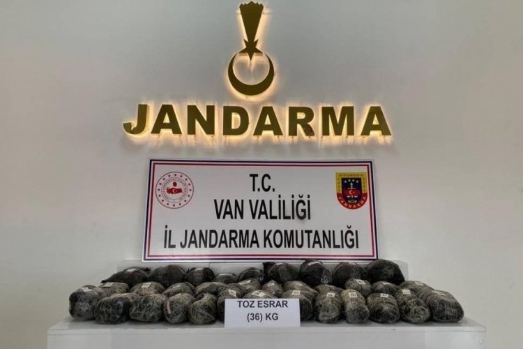 Van'da kayalıklarda 36 kilogram esrar ele ge&ccedil;irildi