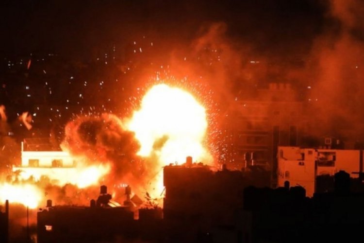 İsrail, Gazze'de sivillerin evlerini bombaladı