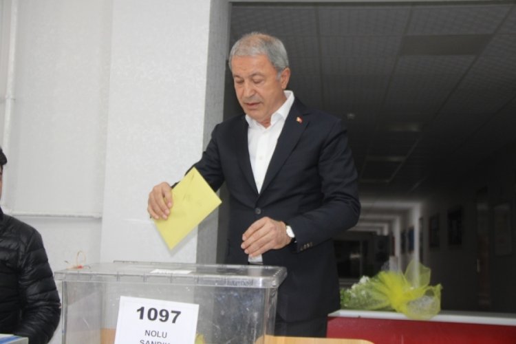 Hulusi Akar oyunu Kayseri'de kullandı
