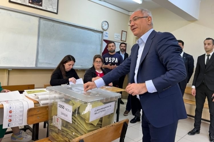 AK Parti Genel Başkan Yardımcısı Efkan Ala Sandık başında&nbsp;
