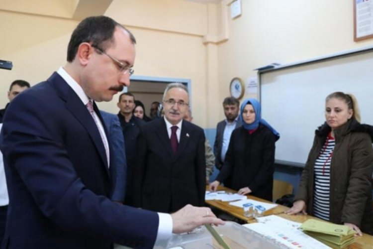 Bakan Muş: B&uuml;y&uuml;k bir katılım olduğunu g&ouml;zlemliyorum