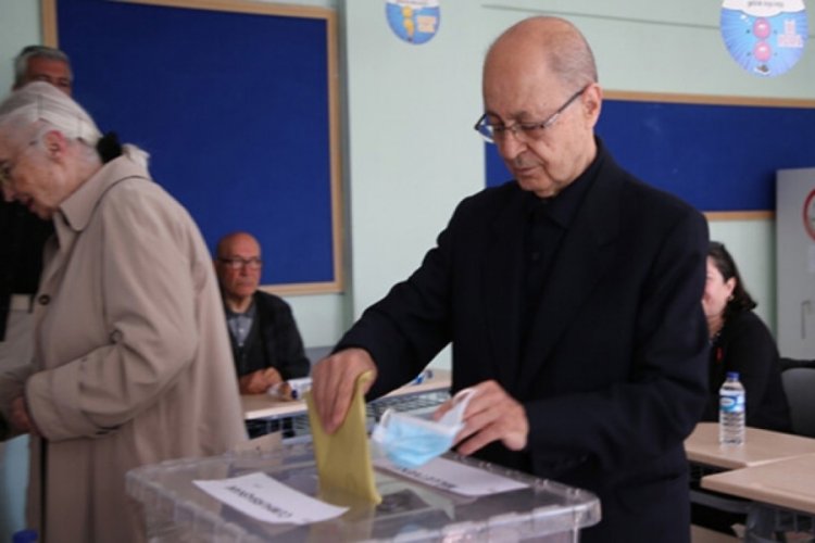 10. Cumhurbaşkanı Ahmet Necdet Sezer oyunu kullandı