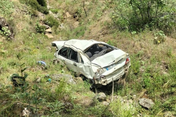 Aydın'da otomobil şarampole devrildi: 2 &ouml;l&uuml;
