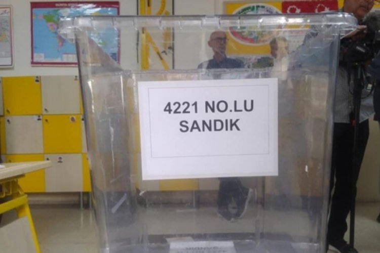 Kılı&ccedil;daroğlu, oy kullandığı sandıktan 1'inci &ccedil;ıktı
