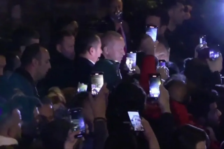 Cumhurbaşkanı Erdoğan, Kısıklı'daki konutundan ayrıldı