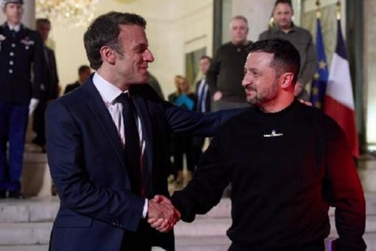 Macron ve Zelenski bir araya geldi