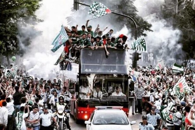 Bursaspor şampiyonluğu andı