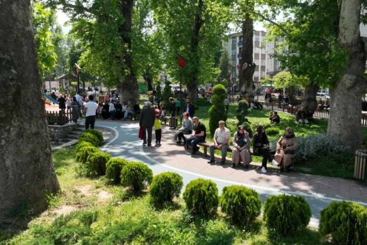 Bursa G&uuml;rsu'da Celalbey Millet Bah&ccedil;esi halktan ilgi topladı