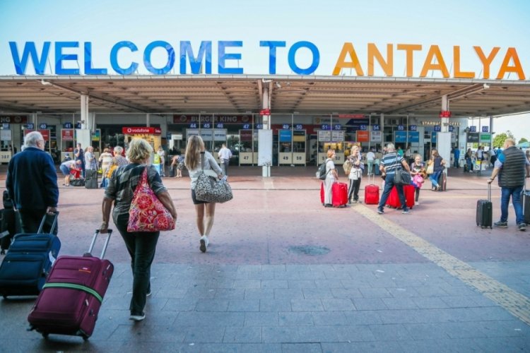 T&uuml;rkiye, d&uuml;nyanın en &ccedil;ok turist ağırlayan 4'&uuml;nc&uuml; &uuml;lkesi