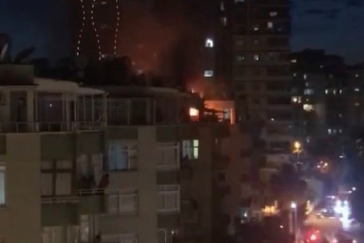Mersin'de dairede yangın &ccedil;ıktı, biri itfaiye eri 2 kişi dumandan etkilendi