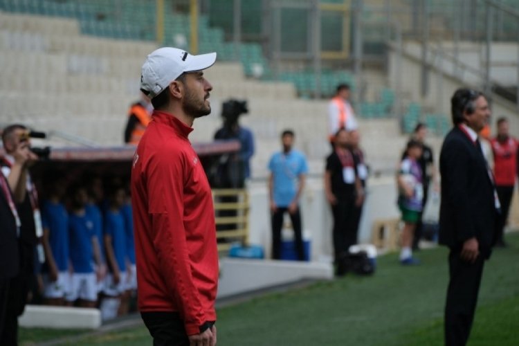 &Ouml;zer Hurmacı: Pes etmek yok!