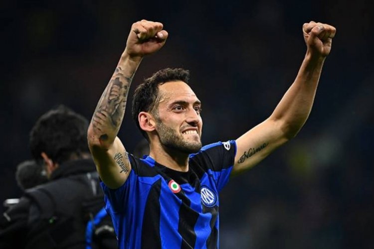 TFF'den Hakan &Ccedil;alhanoğlu'na tebrik mesajı