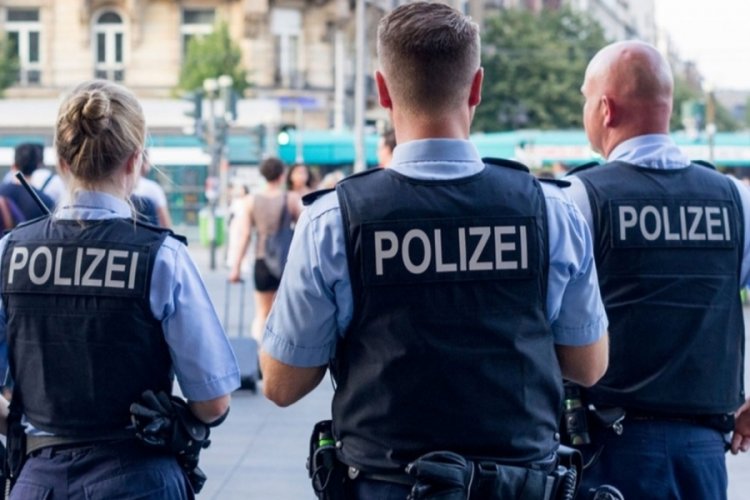 Alman polisi, Sabah gazetesinin ofisini bastı!