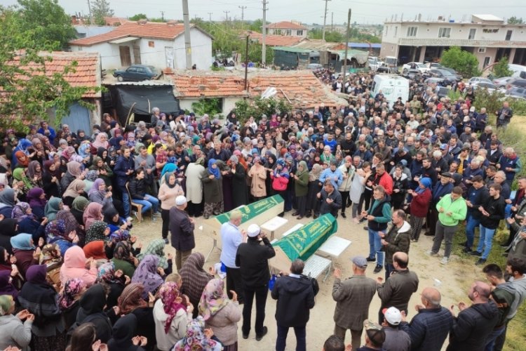 &Ouml;nce 18 yaşındaki futbolcu, bir saat sonra babası kalp krizinden &ouml;ld&uuml;