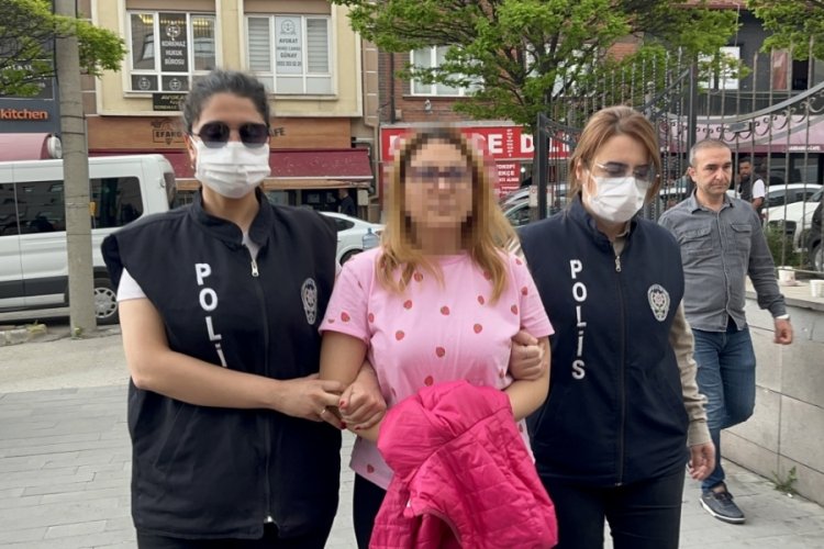 Se&ccedil;imlerin ardından depremzedeleri sert s&ouml;zlerle eleştiren fenomen yakalandı