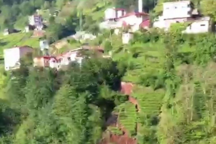 Trabzon'da heyelan anı kamerada