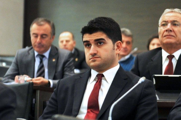 Onursal Adıg&uuml;zel'den İsmail K&uuml;&ccedil;&uuml;kkaya'ya tepki