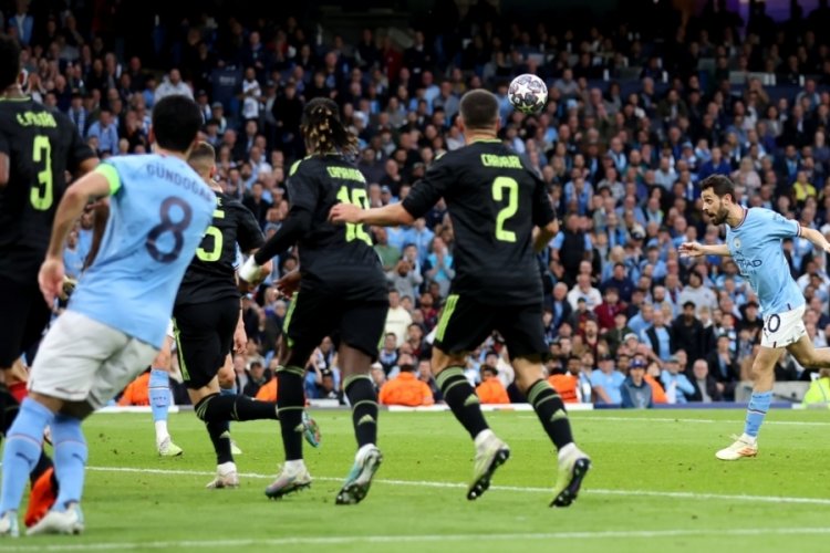 Manchester City final biletini aldı