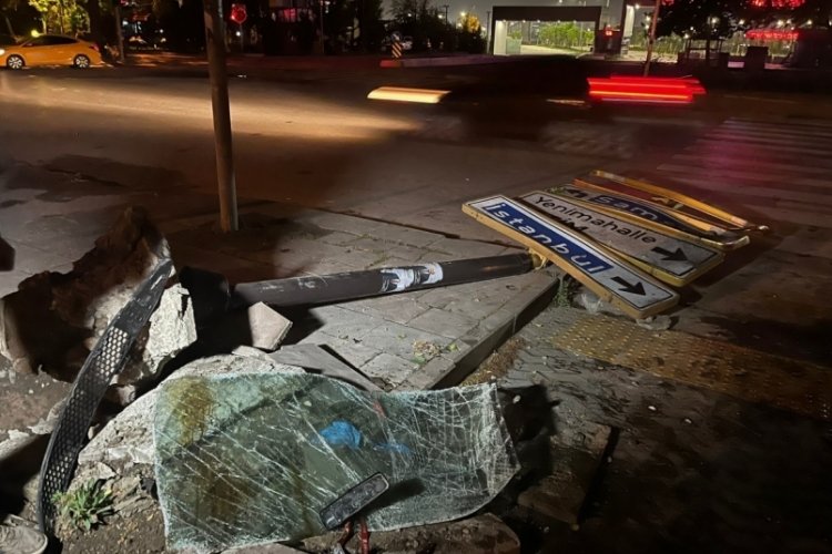 Ankara'da iki otomobil &ccedil;arpıştı: 1 &ouml;l&uuml;, 1 yaralı