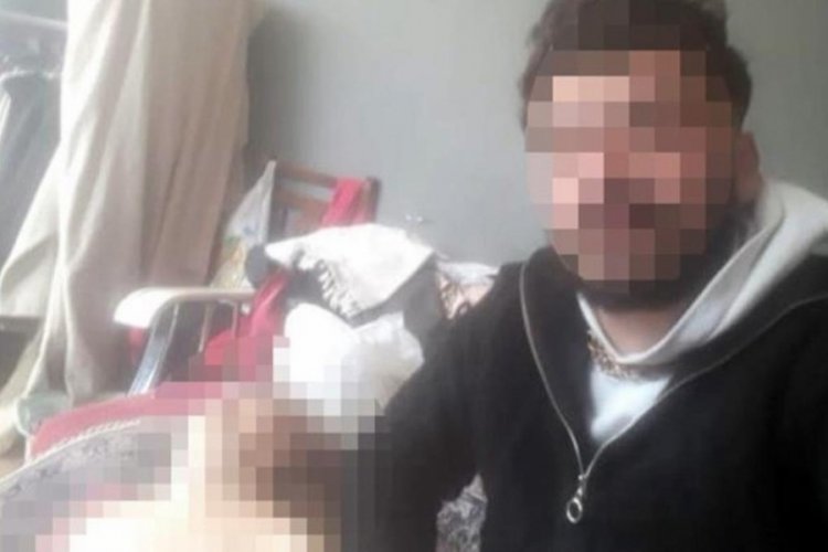 Cesedin yanında selfie &ccedil;ekip sosyal medyadan paylaşmış