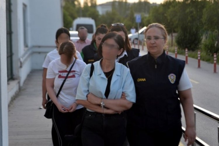 Depremzedelere hakaret ettikleri su&ccedil;lamasıyla 8 kişi g&ouml;zaltına alındı