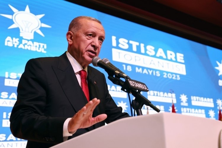 Erdoğan: Bizi &ccedil;ekemeyen anten taksın mı?