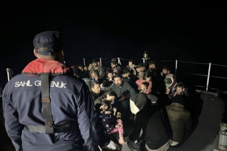 &Ccedil;anakkale'de 38 ka&ccedil;ak g&ouml;&ccedil;men kurtarıldı