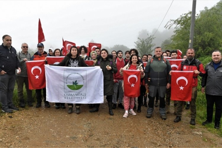 Bursa'da 19 Mayıs'ı Uludağ'da y&uuml;r&uuml;y&uuml;ş yaparak kutladılar