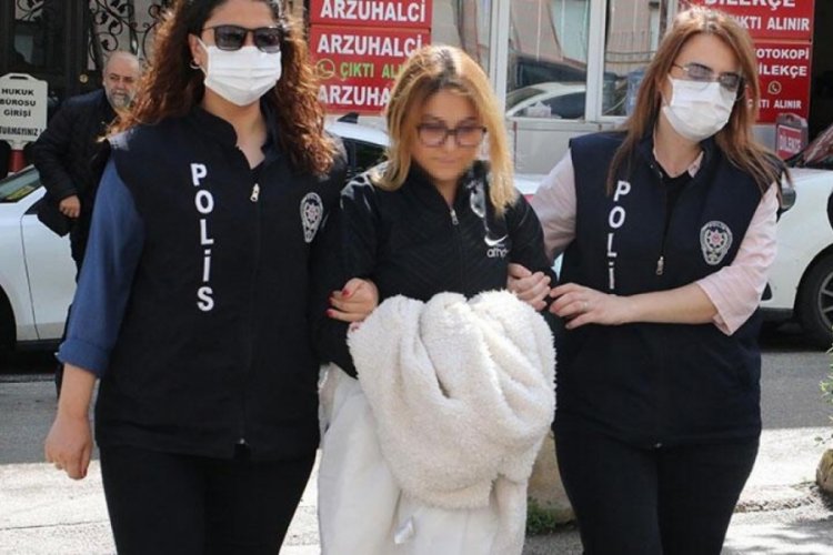 Cumhurbaşkanına hakaretten ev hapsine alındı, elektronik kelep&ccedil;e takıldı