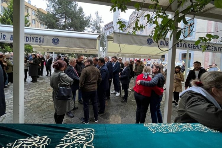 G&uuml;ler Teyzemize veda...