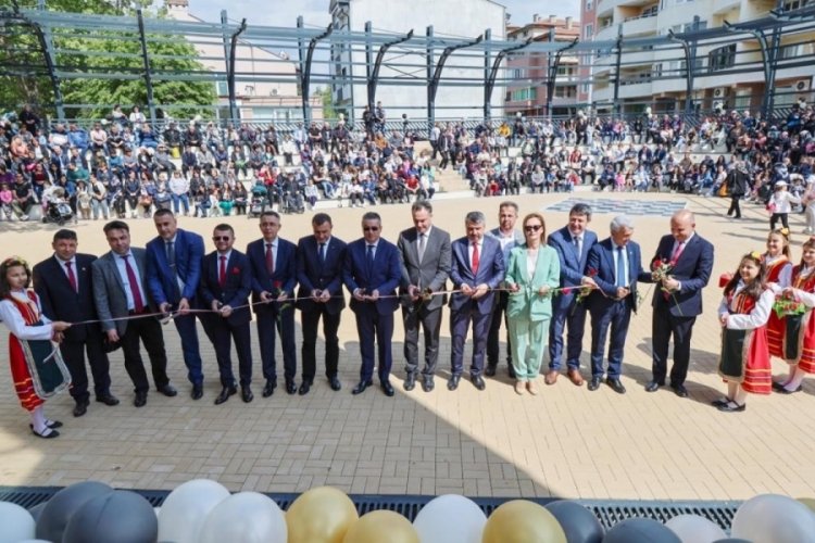 Başkan Yılmaz, Cebel &Ouml;zg&uuml;rl&uuml;k Kutlamalarına katıldı