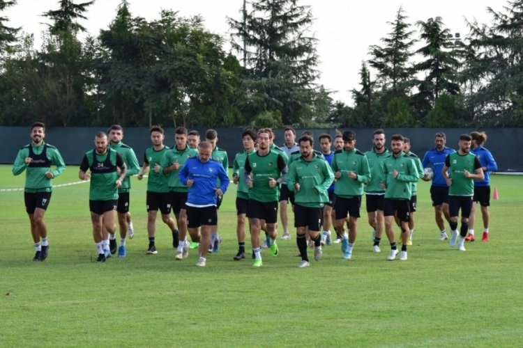 Denizlispor'da belirsizlik s&uuml;r&uuml;yor