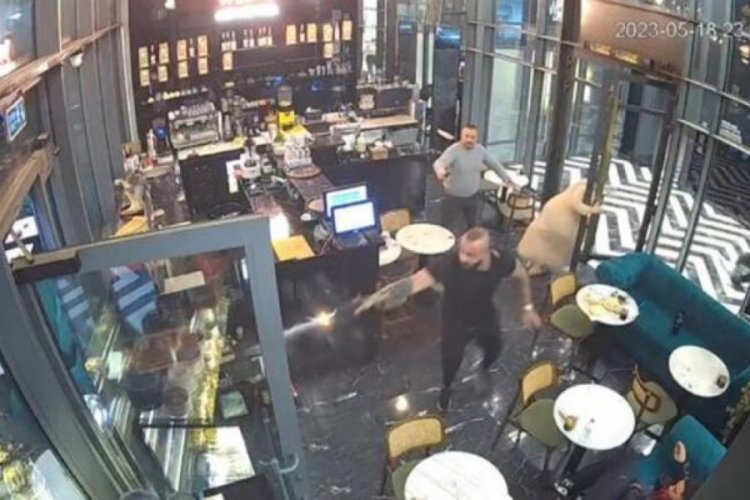 İstanbul'da kafe baskını: 2 kişi ağır yaralı
