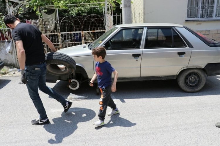 İzmir'de 21 aracın lastiğini patlatan zanlı yakalandı
