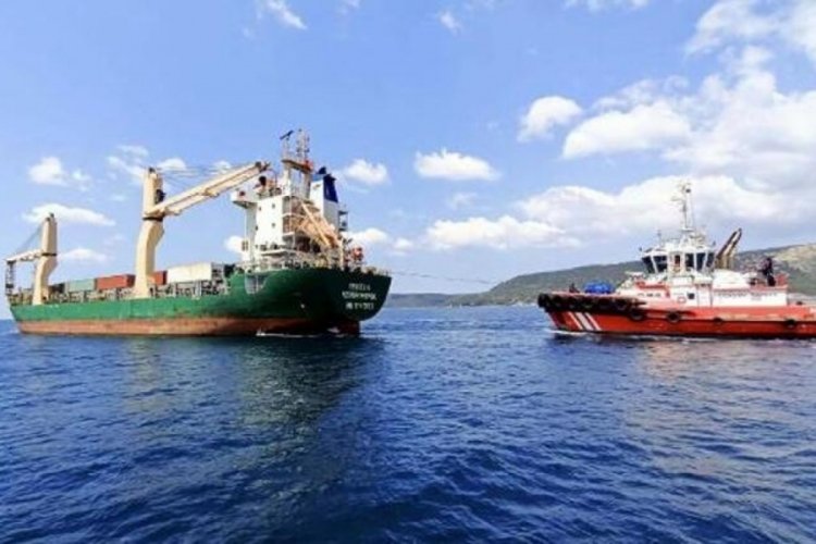 &Ccedil;anakkale Boğazı'nda Rus kargo gemisi arızalandı