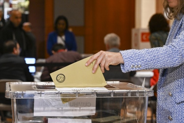 ABD ve Kanada'da Cumhurbaşkanlığı Se&ccedil;imi ikinci turu i&ccedil;in oylama başladı